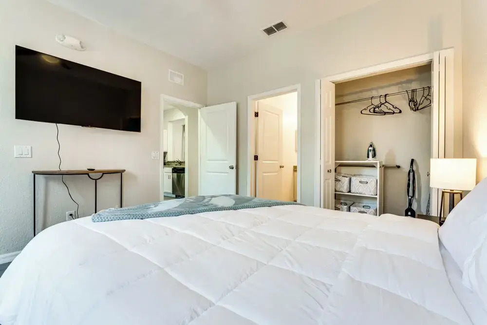 Resort Pool & Arcade: Family Townhome in Davenport