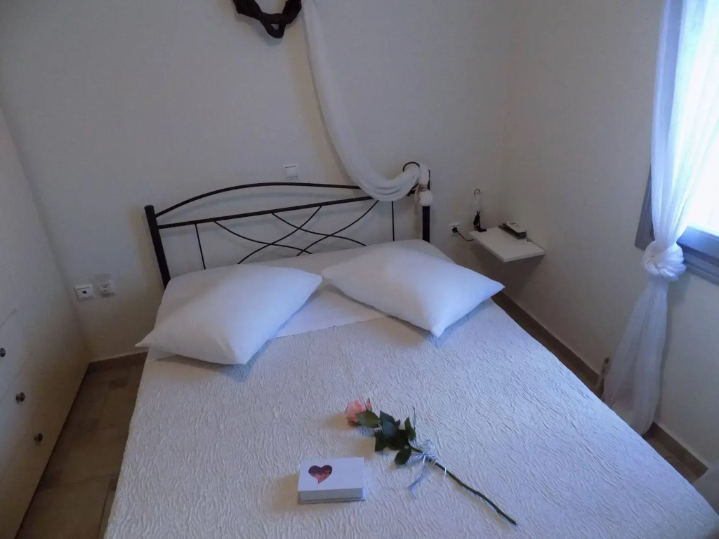 Hemera Holiday Home villa on Santorini