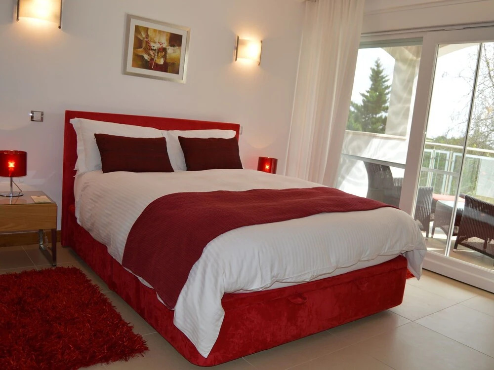Luxury 5 Bedroom Villa with Private Pool on Funchal Ridge near Lagos