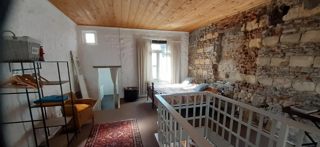 Roermond Uniek Stadspand, compleet woonhuis