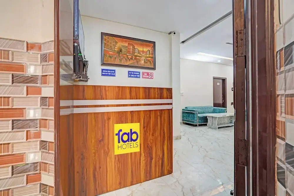 Fabhotel Winsome Inn