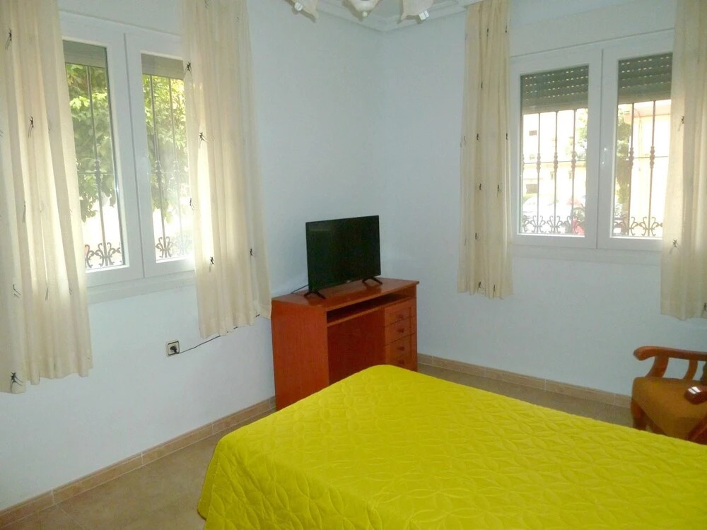 Apartment With 2 Bedrooms in Sevilla, With Wifi