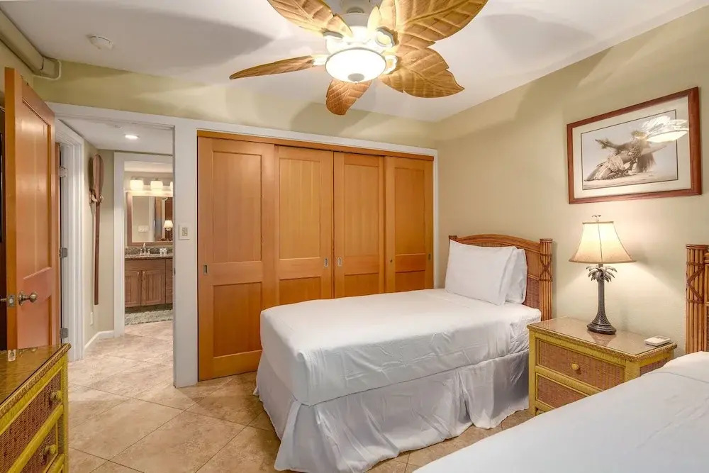 Hale Hui Kai 106 - Beautiful Ground Floor Unit, on Keawakapu Beach, Split AC!
