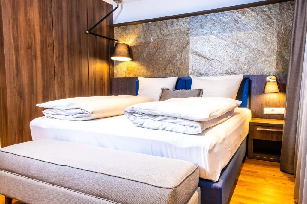 Hotel & Restaurant Knote
