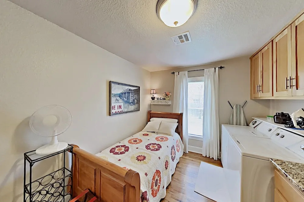 707wosp7 2 Bedroom Home