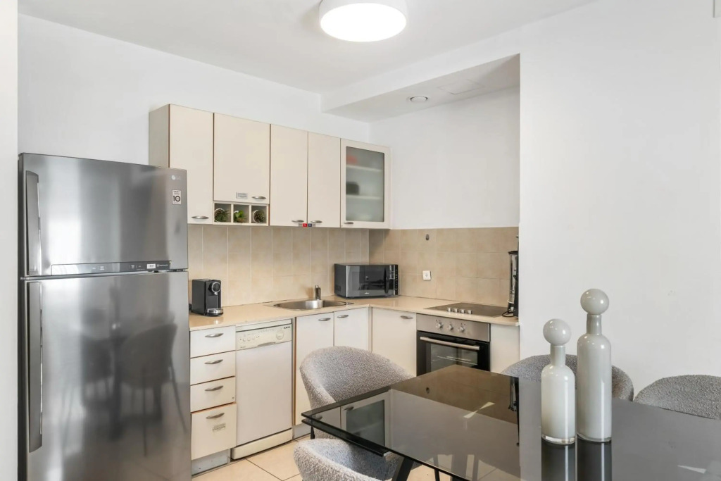 Beautiful 3 BDR Heart of JLM -Modern with Huge Balcony