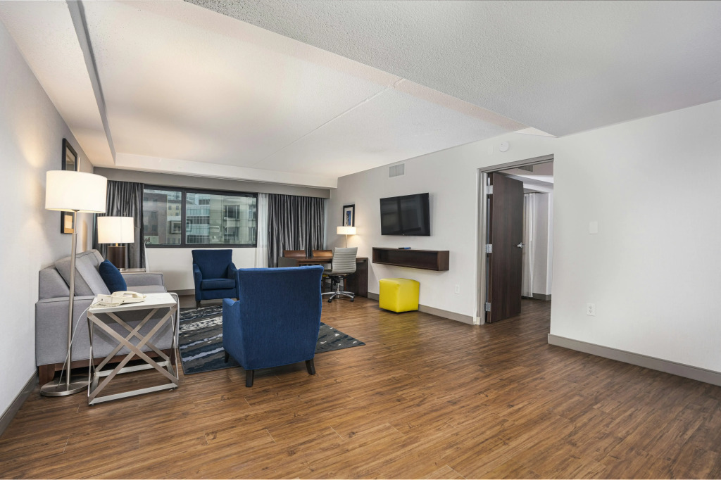 Embassy Suites by Hilton Indianapolis Downtown