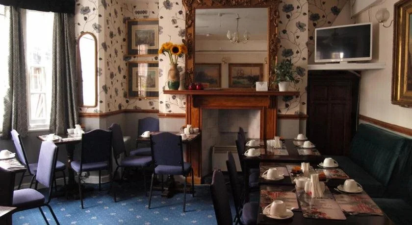 Oakley Hotel