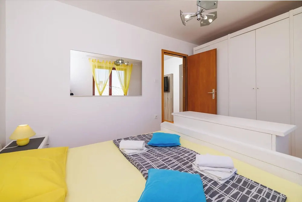 Apartments Mira