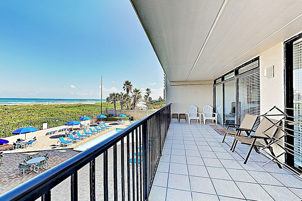 Gulf-view Resort Retreat: Suntide III - Unit 209