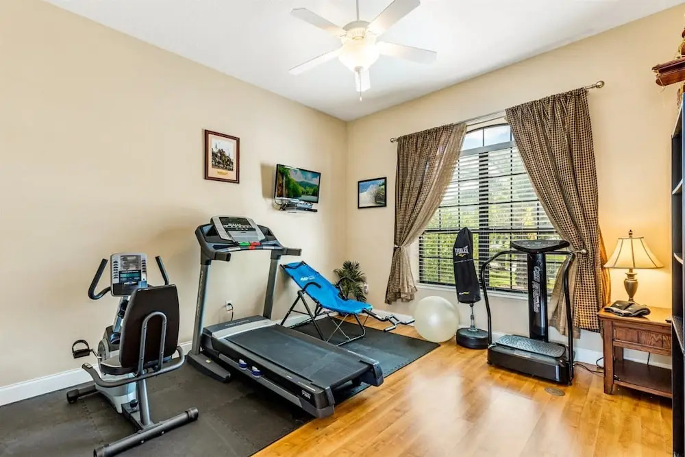 Stunning Large 7 bed Home With Private Pool, Spa, Balcony, Cinema Room, Fitness Suite and Able to see the Disney Fireworks - 467