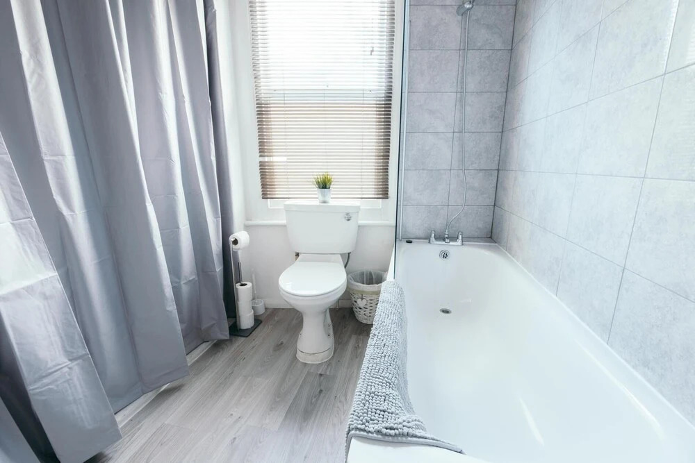 NEW Sleek and Chic 1BD Brighton Flat - Sleeps 3