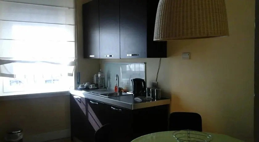 GuestHost - Piazza Bologna Apartment