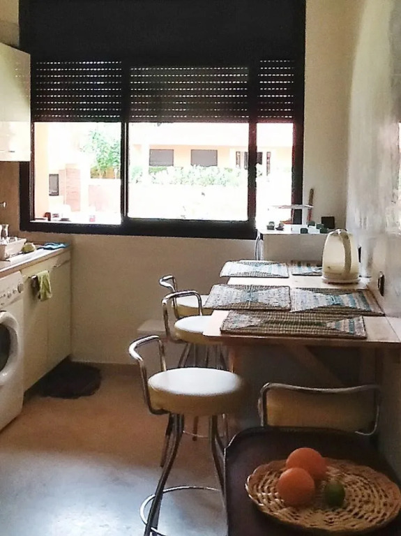 Stylish Apartment Near the Heart of Marrakech with Swimming Pool, Air