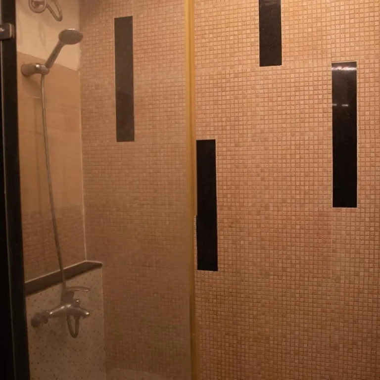 Joy Inn Nguyen Thi Thap Hotel