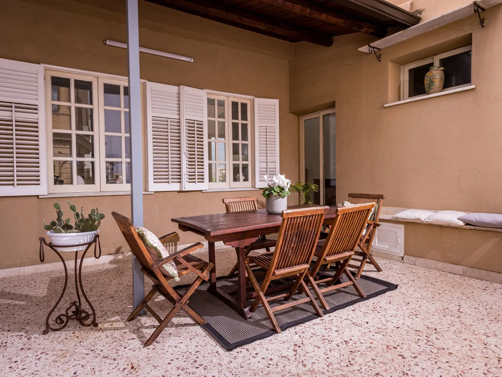 Historical apartment in the heart of Terrasini