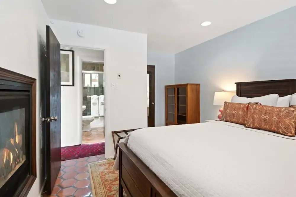 Milagro - Walk Anywhere In Santa Fe From This Beautiful Remodeled Apartment