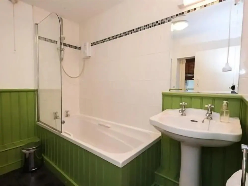 Bronfelin & Troed-y-rhiw Holiday Cottages