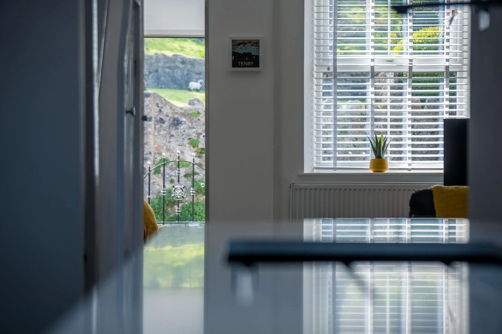 Hawtree Cottage - 2 Bedroom Cottage - Tenby