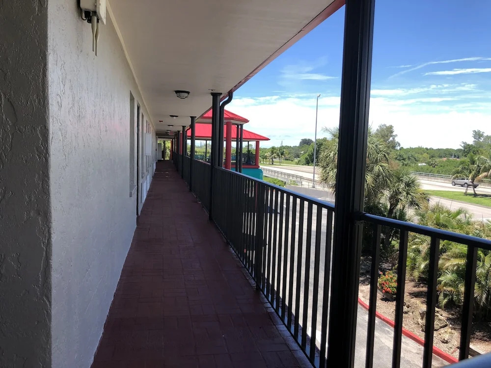 Sun Coast Inn