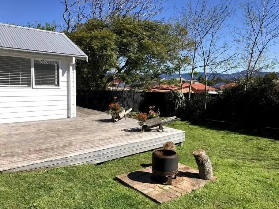 Adorable 1 bedroom guesthouse with firepit