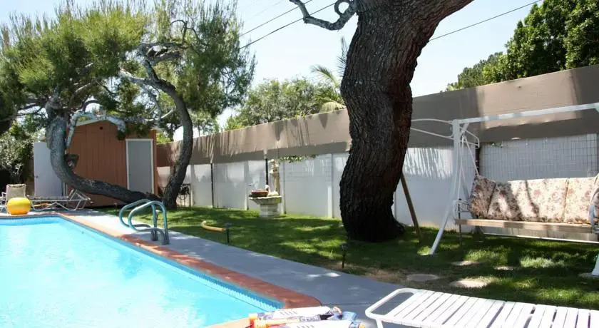 The Tracy Bungalow