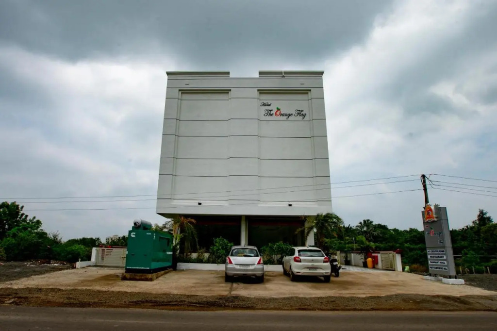 Hotel The Orange Flag ( JJ Hotel), Aurangabad