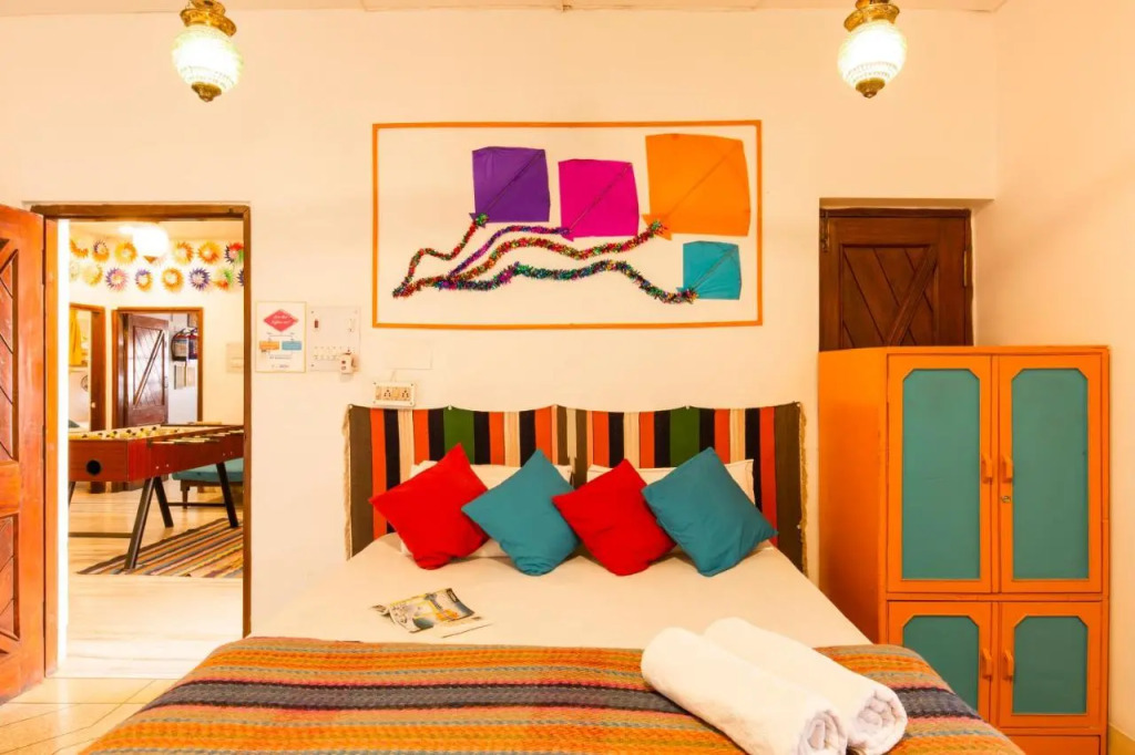 goSTOPS Lite Varanasi