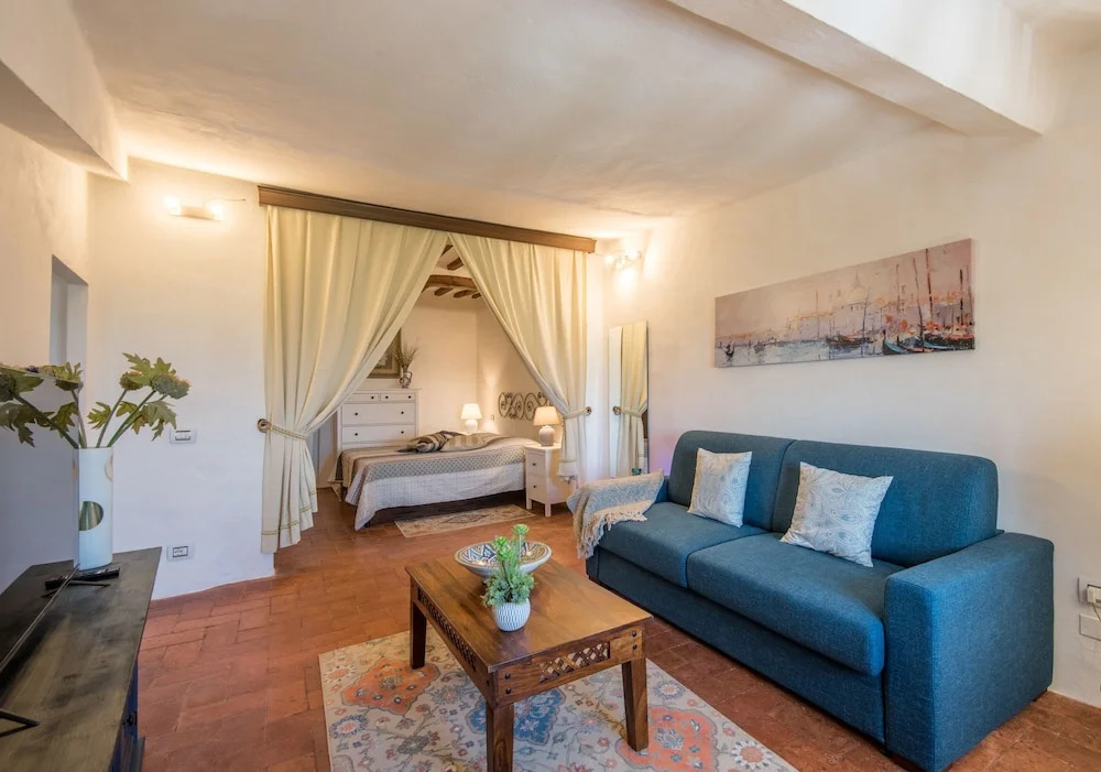 Apartment in the Heart of Radicondoli With Views Over the Hills and Wi-fi