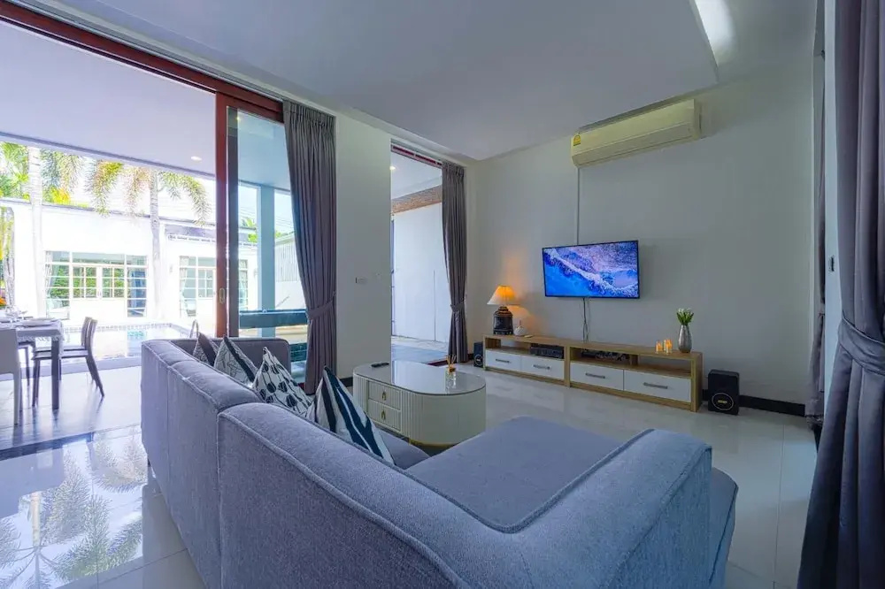 Beautiful 4-Bedroom Pool Villa - BL9