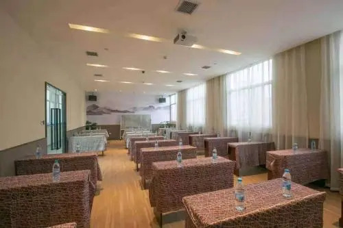 Rongting Hotel