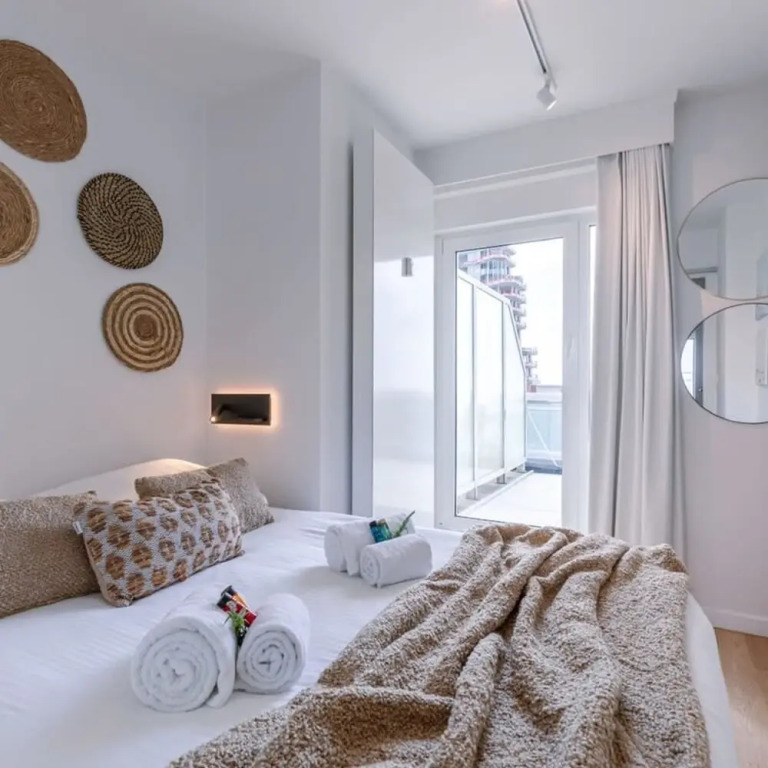 Stunning Studio With Sea-view on top Location