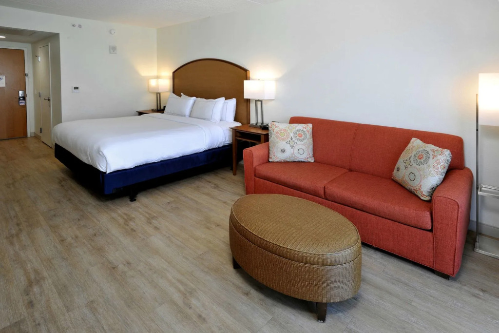 Hotel Dello Ft Lauderdale Airport, Tapestry Collection by Hilton