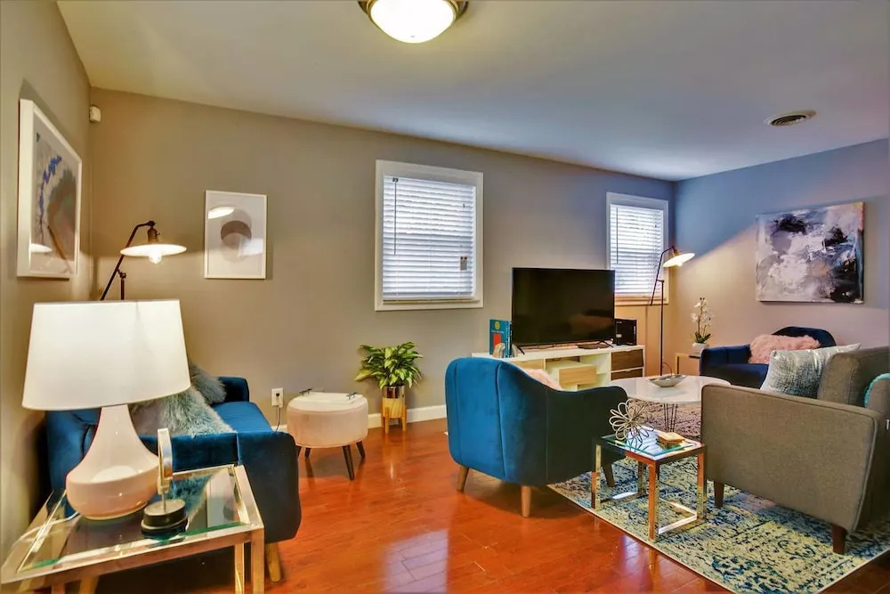 Spacious 4br/2ba Home Near Music Row by Domio