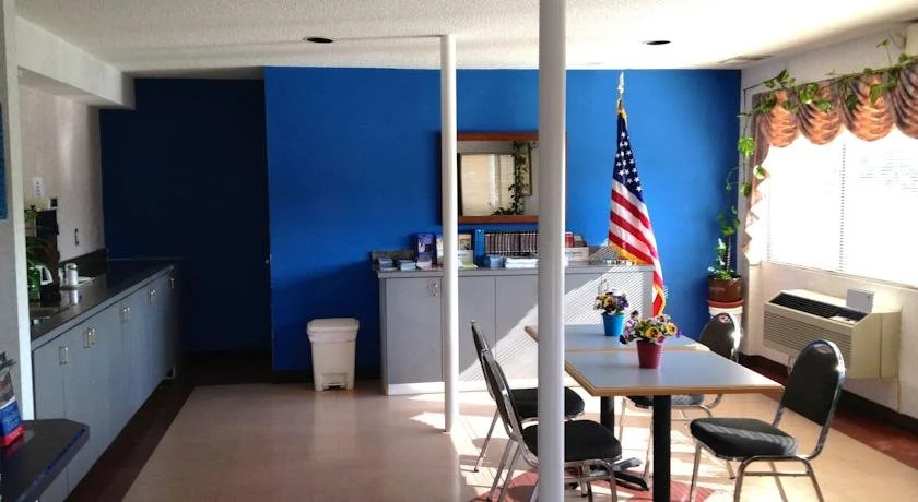 Economy Inn Express