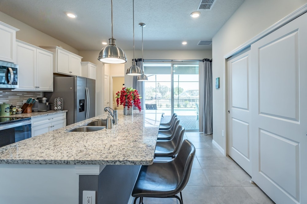 3811LNA 5 Bedroom Home