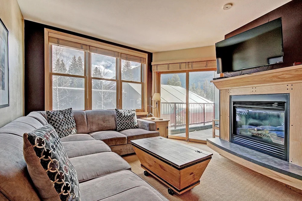 8186 Silver Mill 1 Bedroom 1 Bathroom Condo