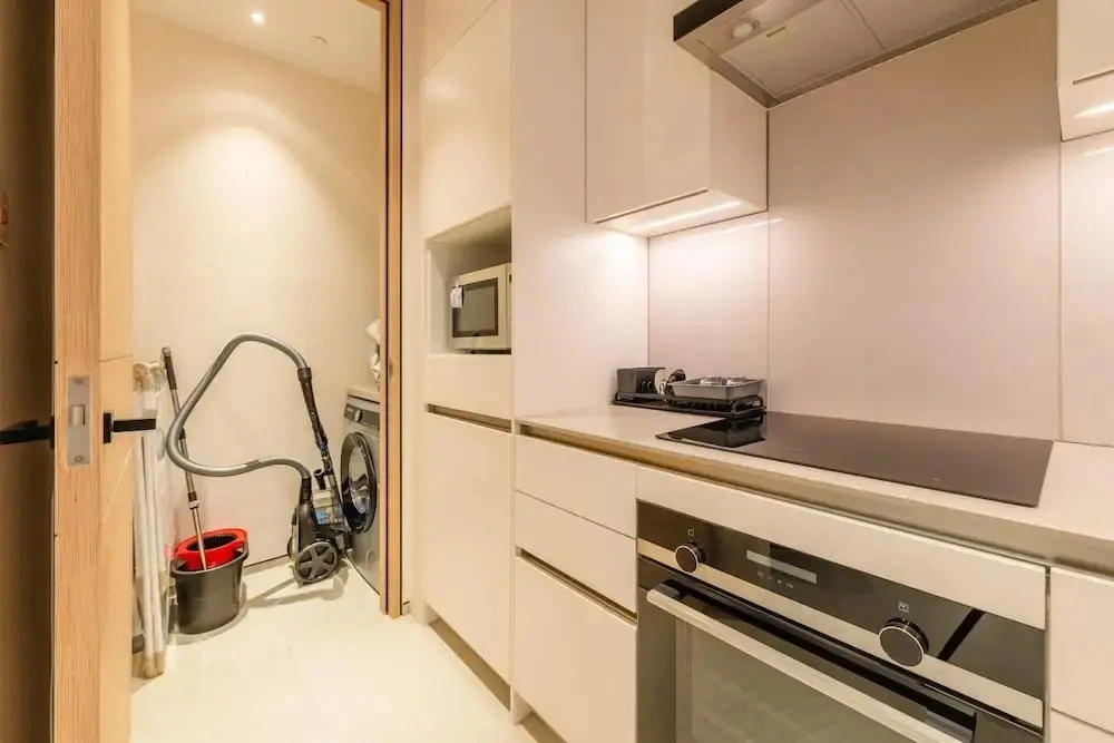 Sea View Urban Retreat in Address JBR