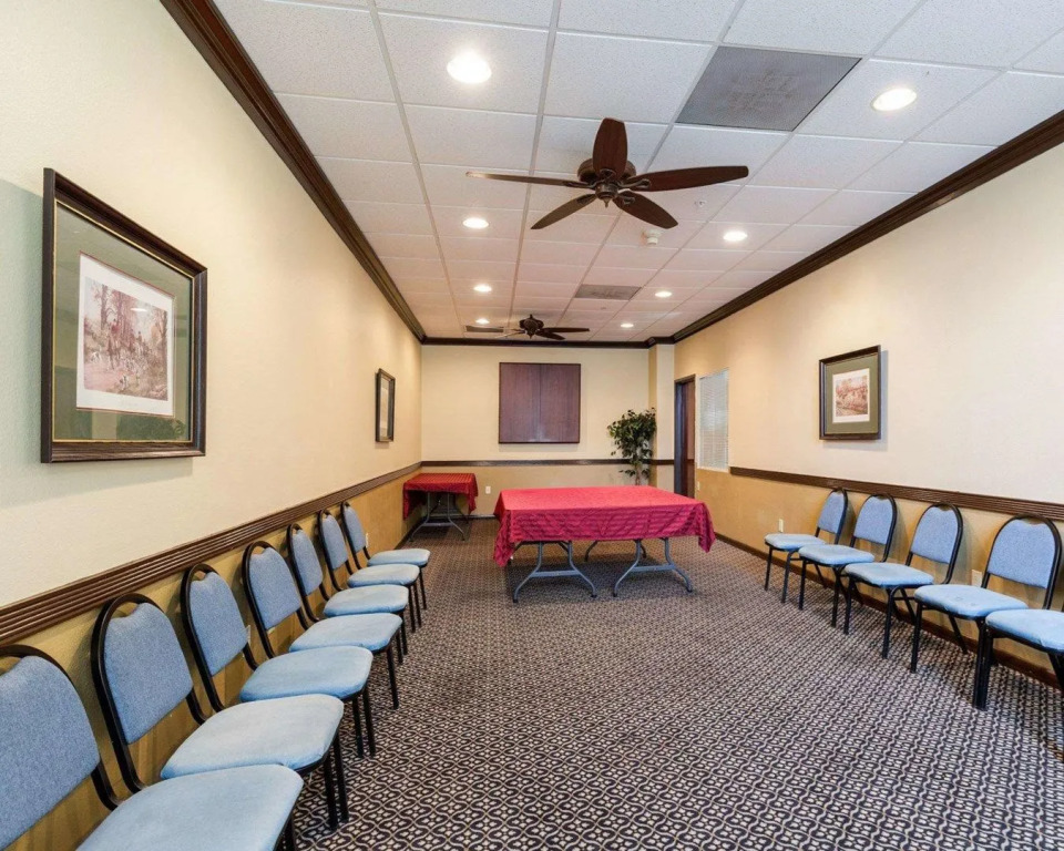 Comfort Suites Bush Intercontinental Airport