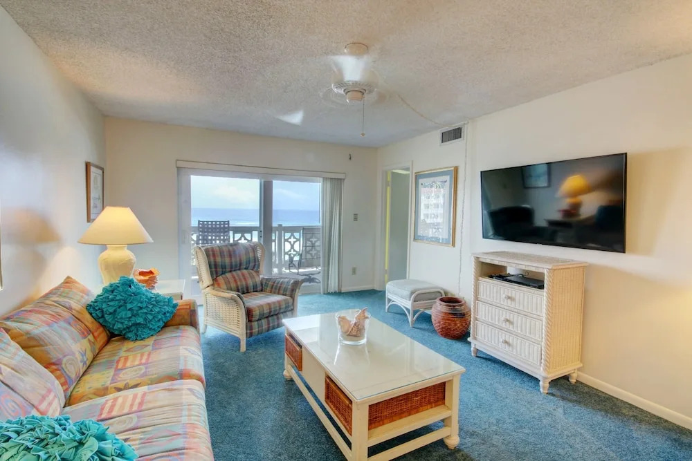 458 El Matador 2 Bedroom Condo by RedAwning