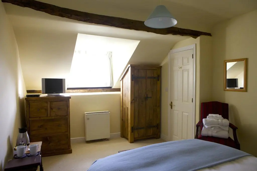 Coach House Norbury