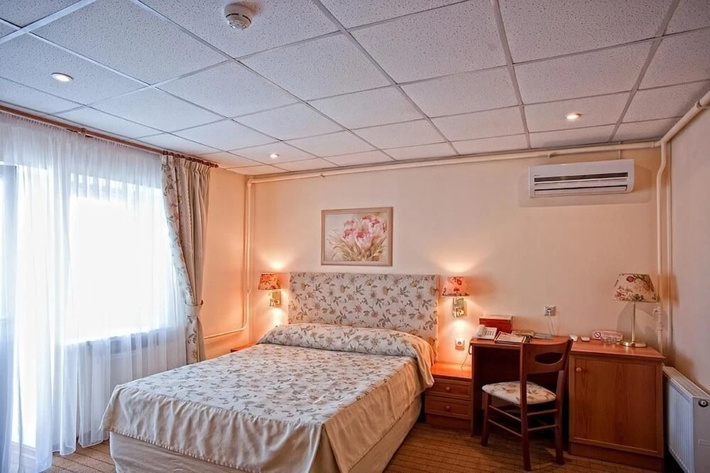 Imperial Village Hotel Rozhdestvenskii