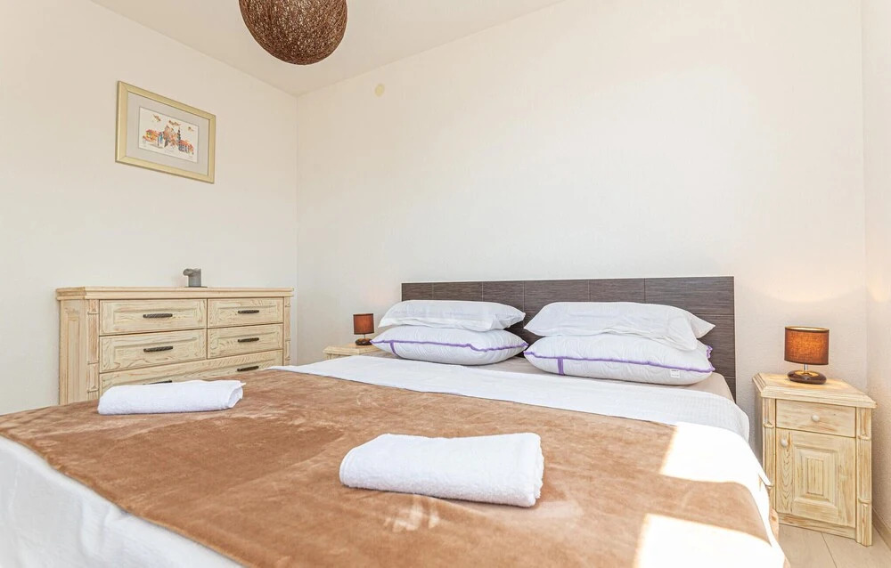 2 Bedroom Beautiful Home In Rogoznica