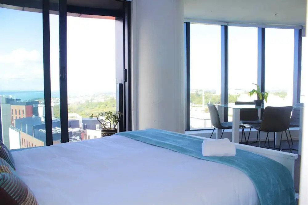 Sunny, Spacious And Magnificent Sea Views!