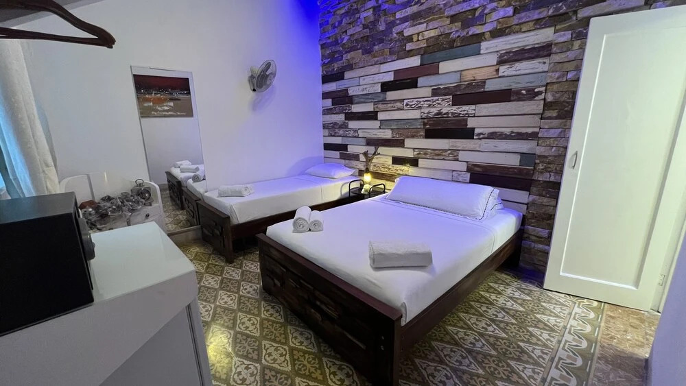 Vapor 156 Boutique Hotel