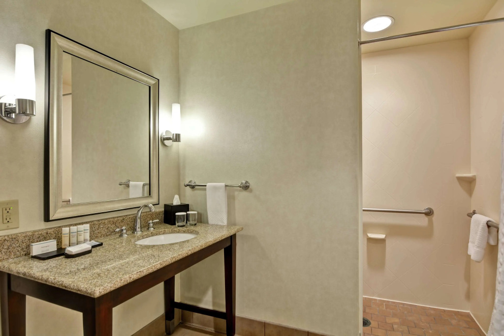 Embassy Suites by Hilton Savannah Airport