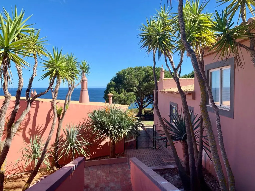 Casa Da Luz 86 - 2 bedrooms & seaview Town house , salt water pool , wifi