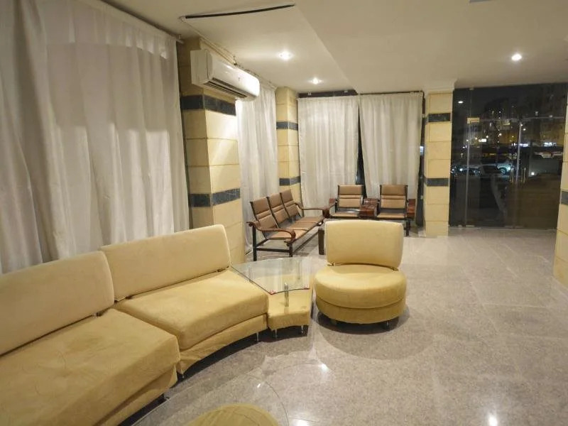 Leader Apartments