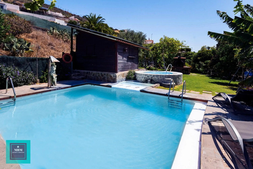 Ferienhaus in Balcon De Telde mit Privatem Pool