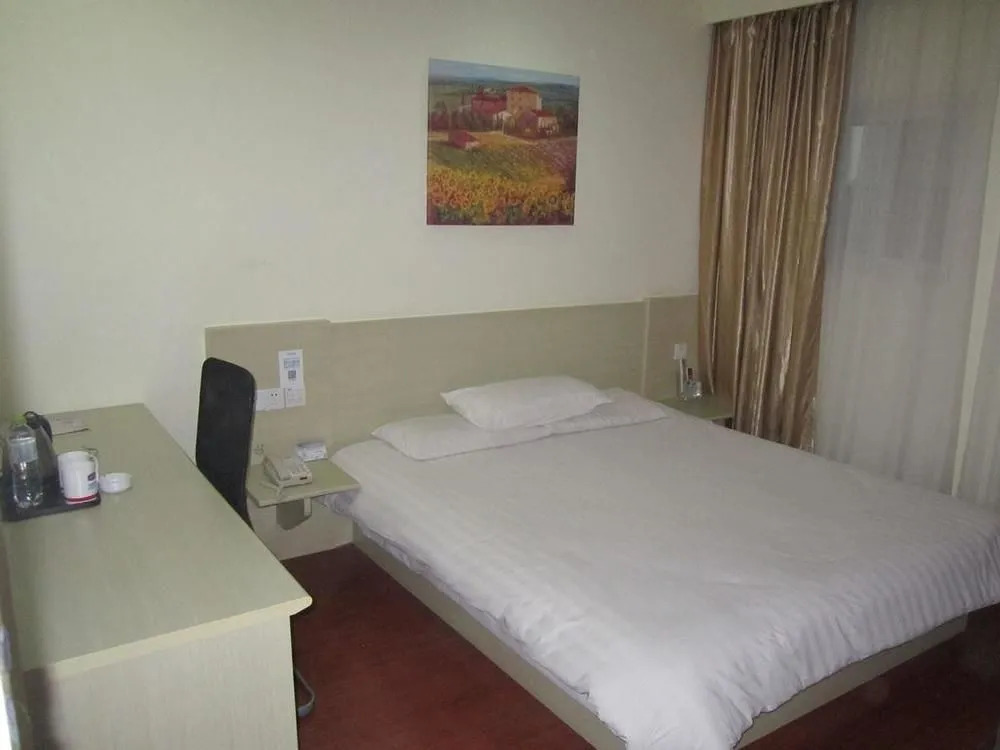 Hanting Express Yangzhou Jiangyang Middle Road